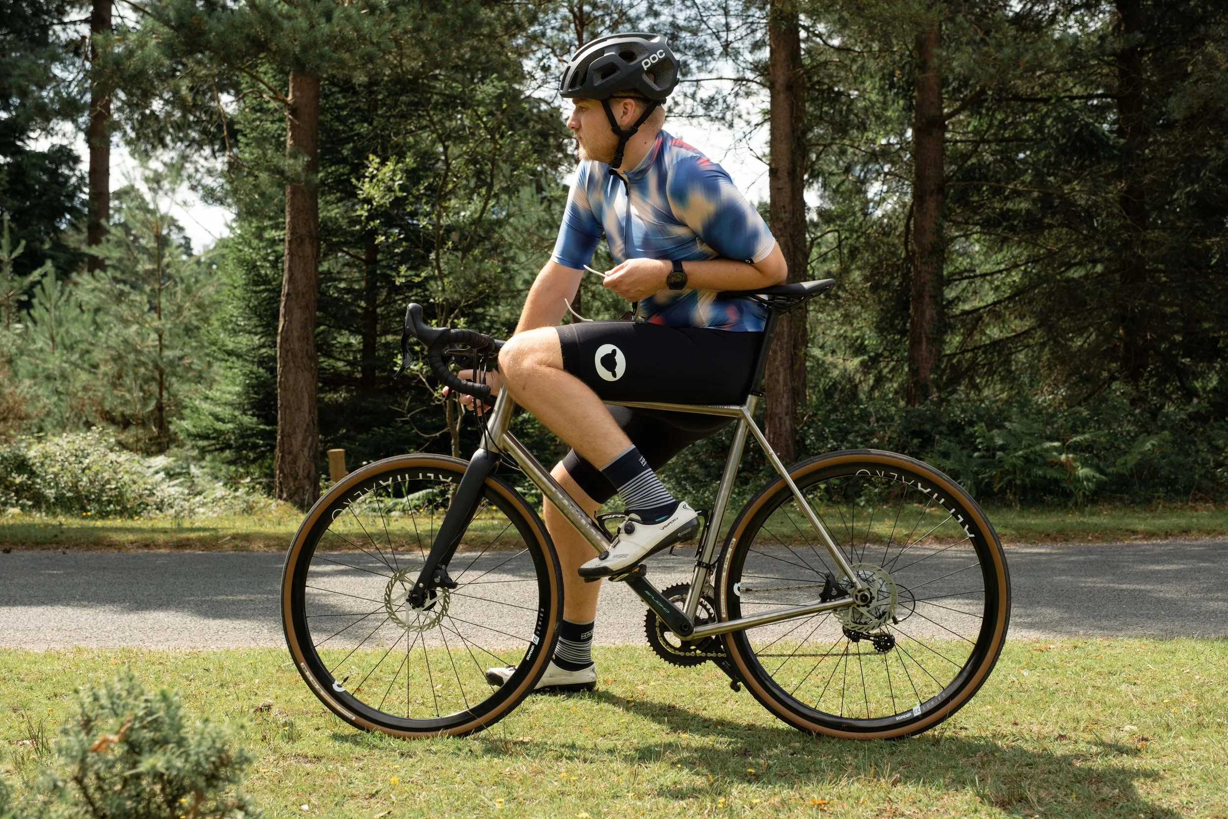 Black Sheep Essentials Bib and Jersey Review — Boundless